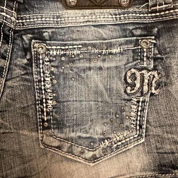 Miss Me Embellished Jean Shorts - size 28 - Picture 2 of 8